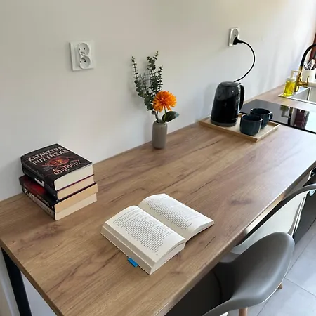 Rooms4less