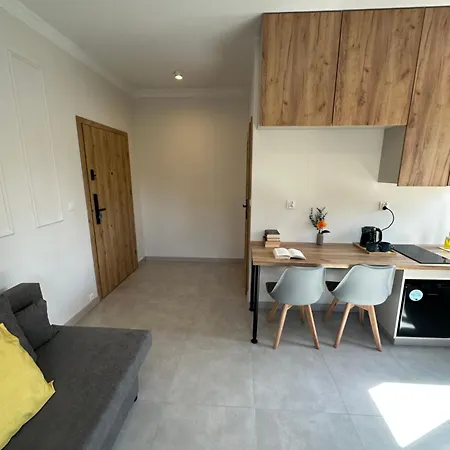Rooms4less