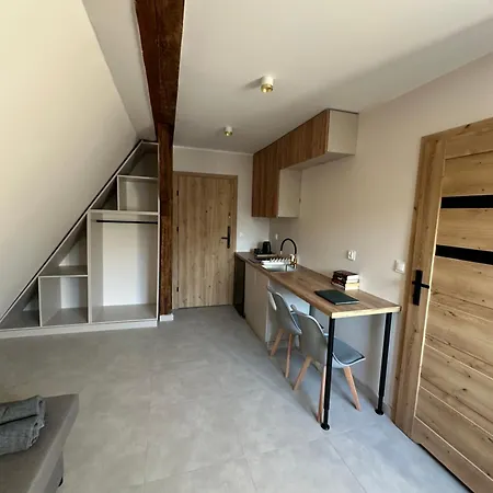 Rooms4less *