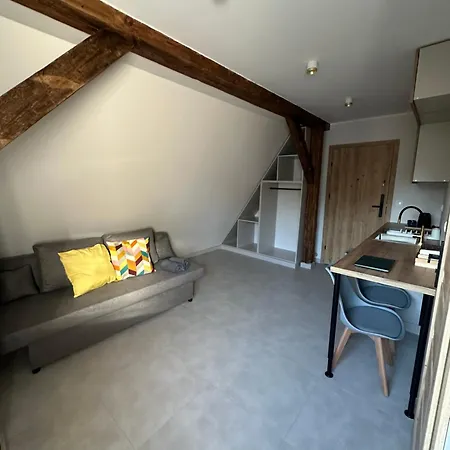 Rooms4less Apartmán *